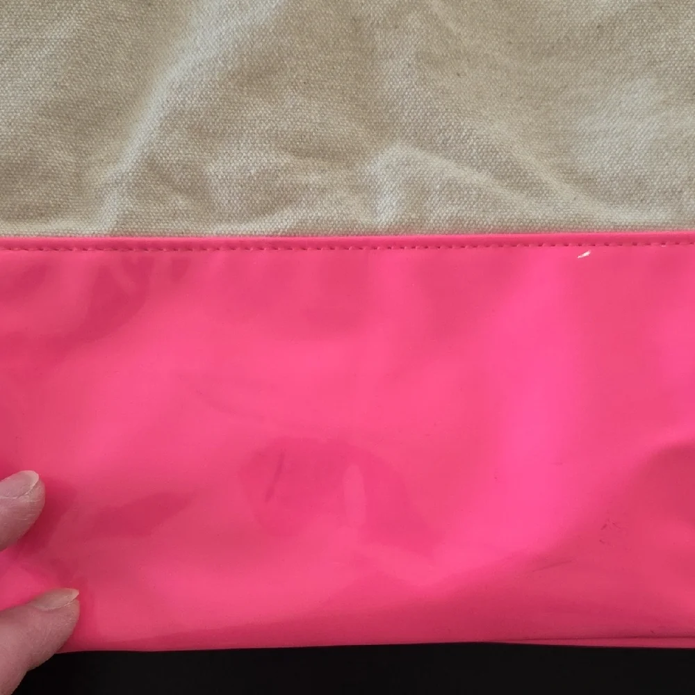 Victoria's Secret Vibrant Pink and Tan Tote - Picture 4 of 6